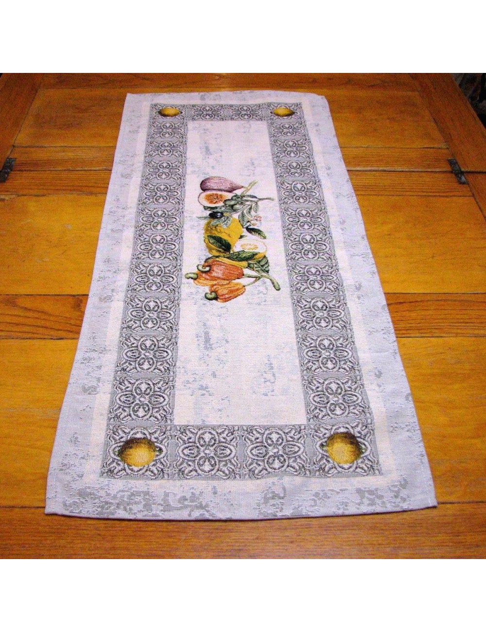 Gobelin table runner...